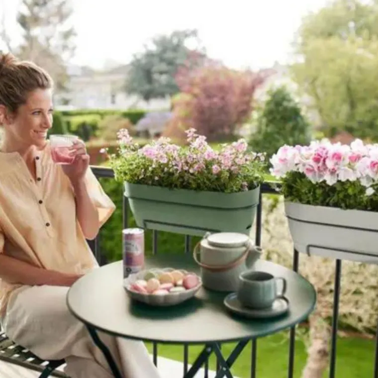 ELHO Balconnière plastique vert pistache Vibia Campana easy hanger large - 24,1 cm