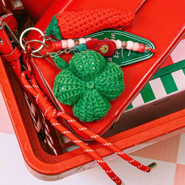 Clearance LA PETITE ÉPICERIE Kit DIY Crochet Porte-clés Lucky Paper