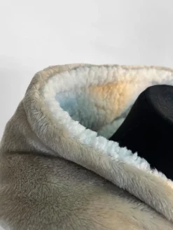 Clearance WINKLER Sweatplaid grège en polyester avec poche Tender - 76 x 89 cm